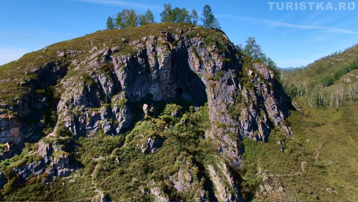 Гора Шаман камень и входы в пещеры