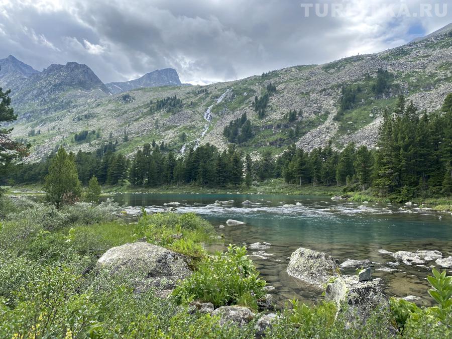 Водоскат в озеро Крепкое