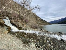 Горный Алтай : Что посмотреть в районе Чемала : Впадение реки Бельтертуюк в Катунь