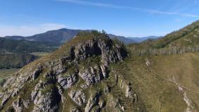 Гора Шаман камень и тропы к пещерам