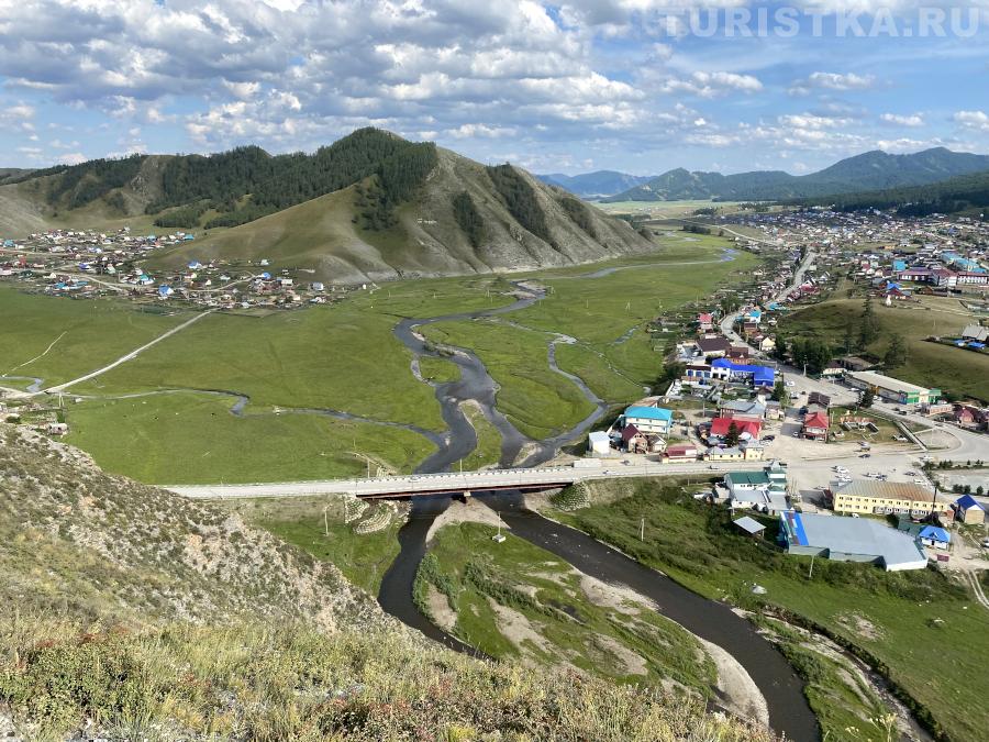 Вид со смотровой площадки в Усть-Кане