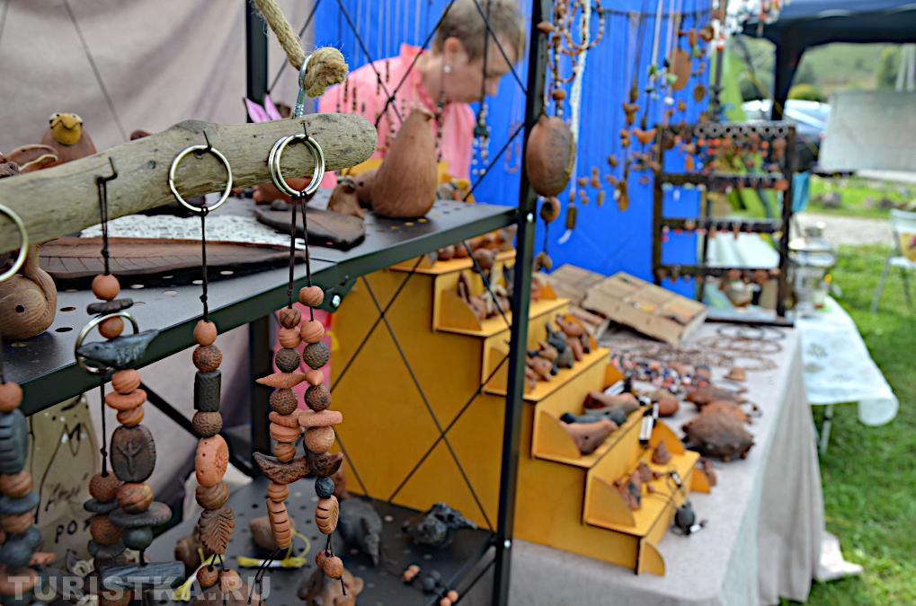 На ярмарочной поляне