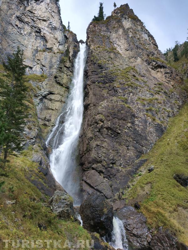 Водопад Жираф самый крупный на реке Шинок