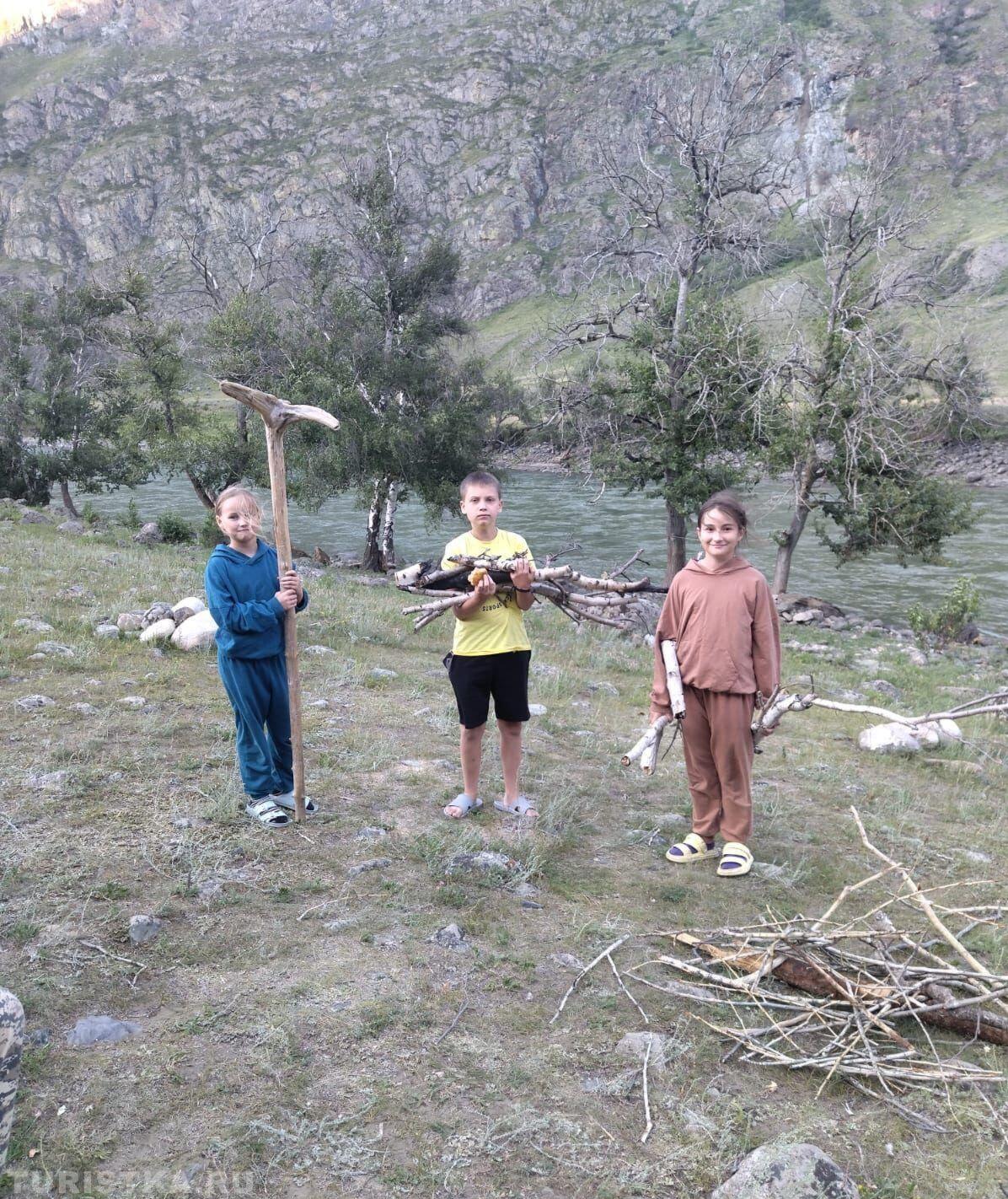 "Из какого вы племени?", фото сделано в 2023 году в долине реки Чулышман и на Чуйском тракте