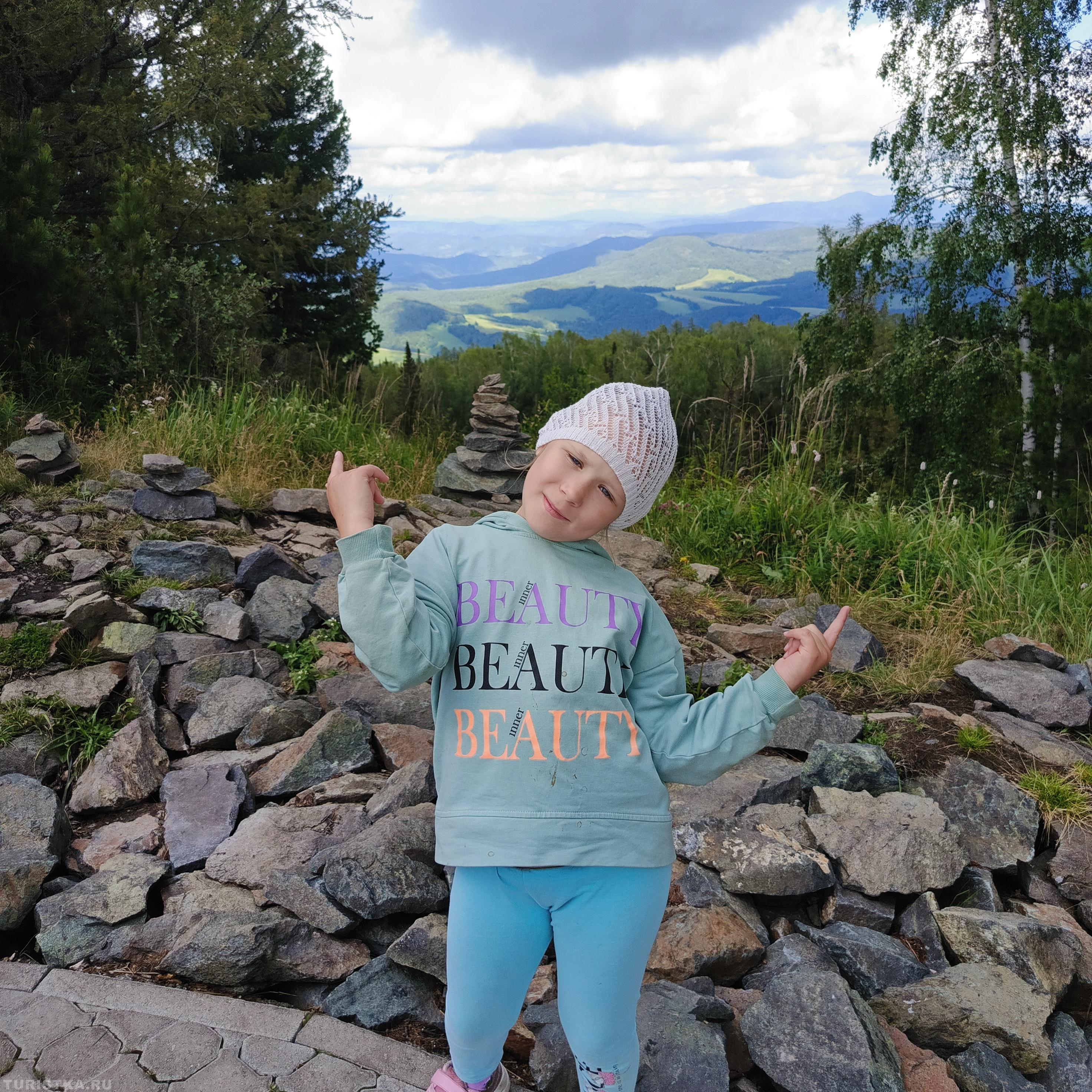 "Йоу, чувак, посмотри на меня: делай как я, делай как я!", Июль 2025г смотровая площадка горы Малая Синюха, Манжерок