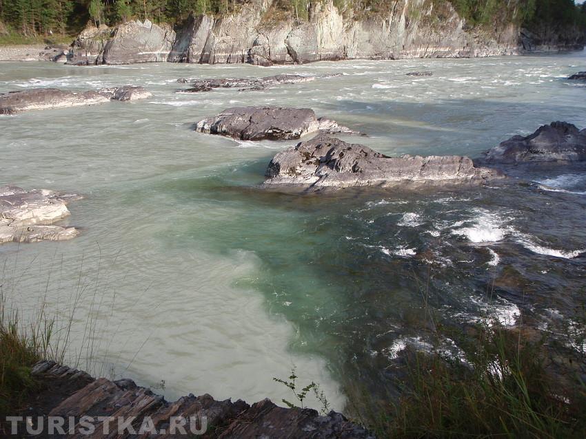 Впадение реки Чемал в Катунь