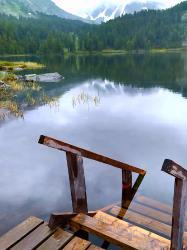 Горный Алтай : Что посмотреть в районе Чемала : Каракольские озера : Пятое озеро, где стоит база Каракольские озера
