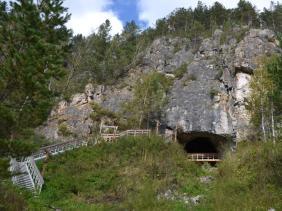 Пещеры Денисова Пещера