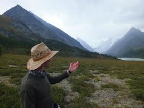 Да тут идти ещё пол часа, четыре раза подряд, На территории Аккемского озера Август 2013