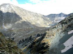 Горный Алтай : Перевал Куйгук : Верхнее озеро в долине Акчан, вид с перевала Куйгук