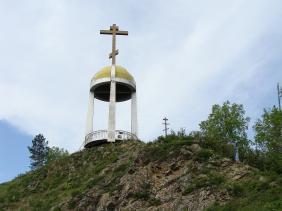 Отдых на Алтае : Что посмотреть рядом с Аскатом : Гора Обзорная с поклонным крестом : Поклонный крест 