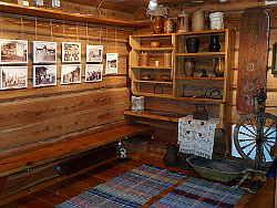 Горный Алтай : Музей Рериха на Алтае : Восстановленный интерьер дома старообрядцев