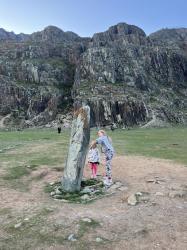 Налево пойдёшь - коня потеряешь, направо пойдёшь - жизнь потеряешь, прямо пойдёшь - жив будешь, но себя позабудешь… - Давай тогда налево пойдём: коня у нас всё равно нету..  12.07.2024г. Кош-Агачский район 