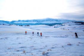 Зимние туры на Алтай 2023  Курай вид на Северо-Чуйский хребет