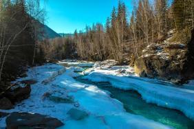 Зимние туры на Алтай 2023 река Чуя порог Бегемот