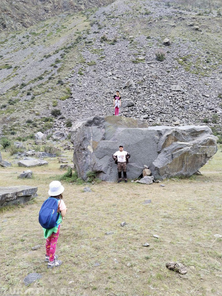 ""Да что ты стоишь, думаешь?...", июль 2023г, долина реки Чулышман, на пути к Куркуре