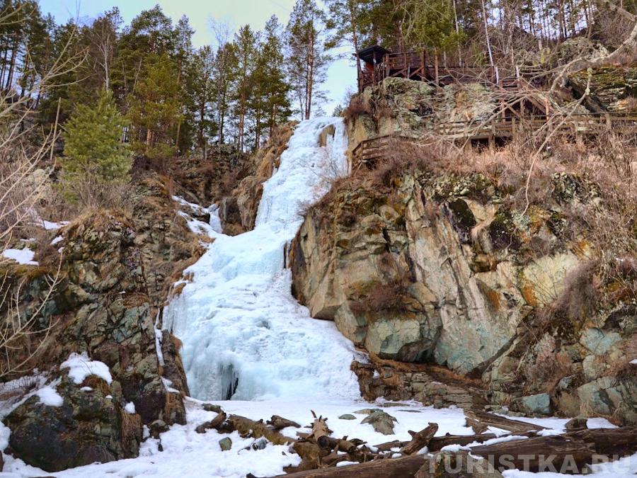 Камышлинский водопад в марте