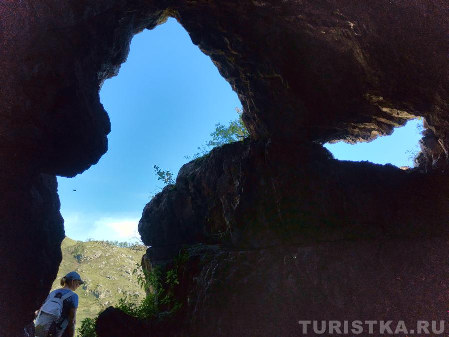 В третьей пещере