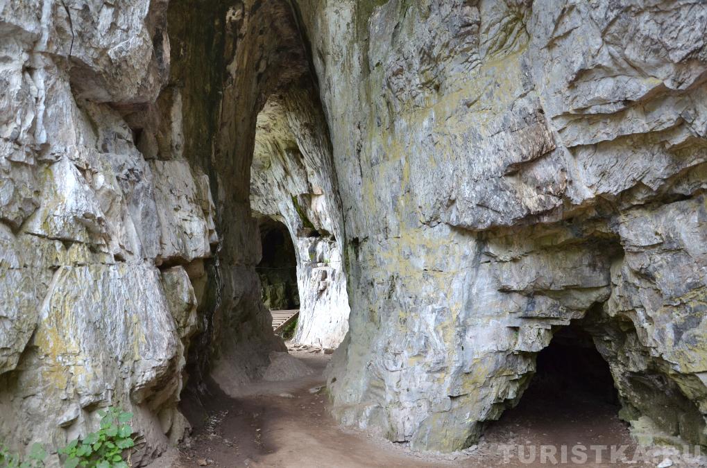 Вход в Большую Тавдинскую пещеру