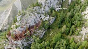 Отдых на Алтае : Чуйский тракт : Белобомская пещера : Тропа к пещере