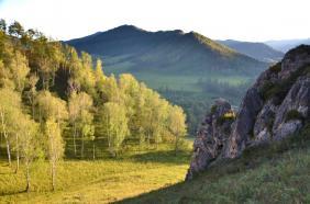 Вид на тропу к пещерам