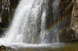 Горный Алтай : Муехтинский водопад : Радуга в водопаде
