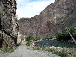 Горный Алтай : Алтаеведение : Живописная дорога к устью Чульчи