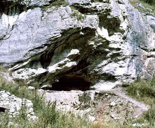 Пещера Каминная