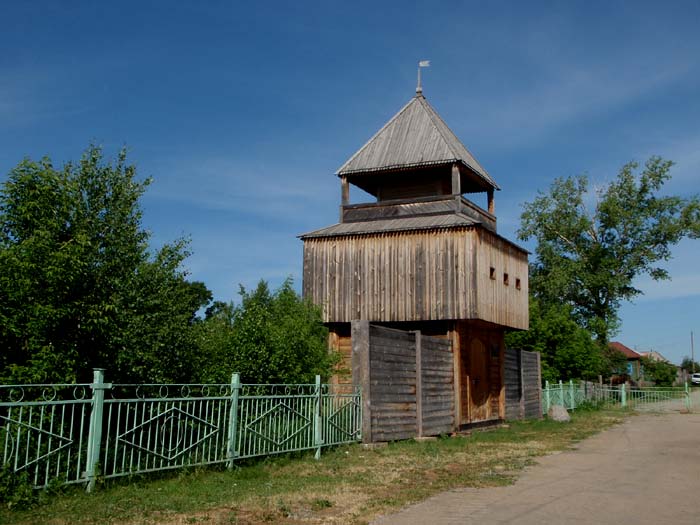 Восстановленная сторожевая башня Колыванской крепости