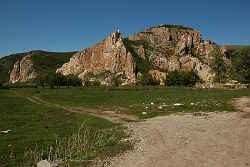 Достопримечательности Гора Большой Монастырь с пещерой Бастион